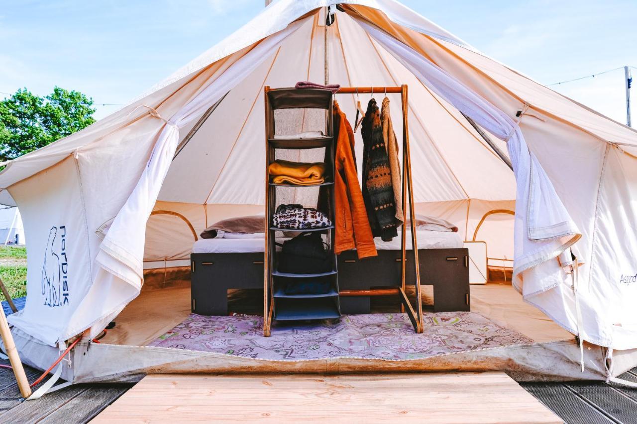 فندق Domo Camp - Nature Glamping Hof Viehbrook Rendswuhren المظهر الخارجي الصورة